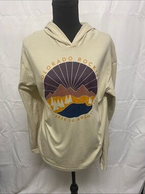 Ulu Cream Hooded Long-Sleeve Tee with Multicolor Colorado Graphic